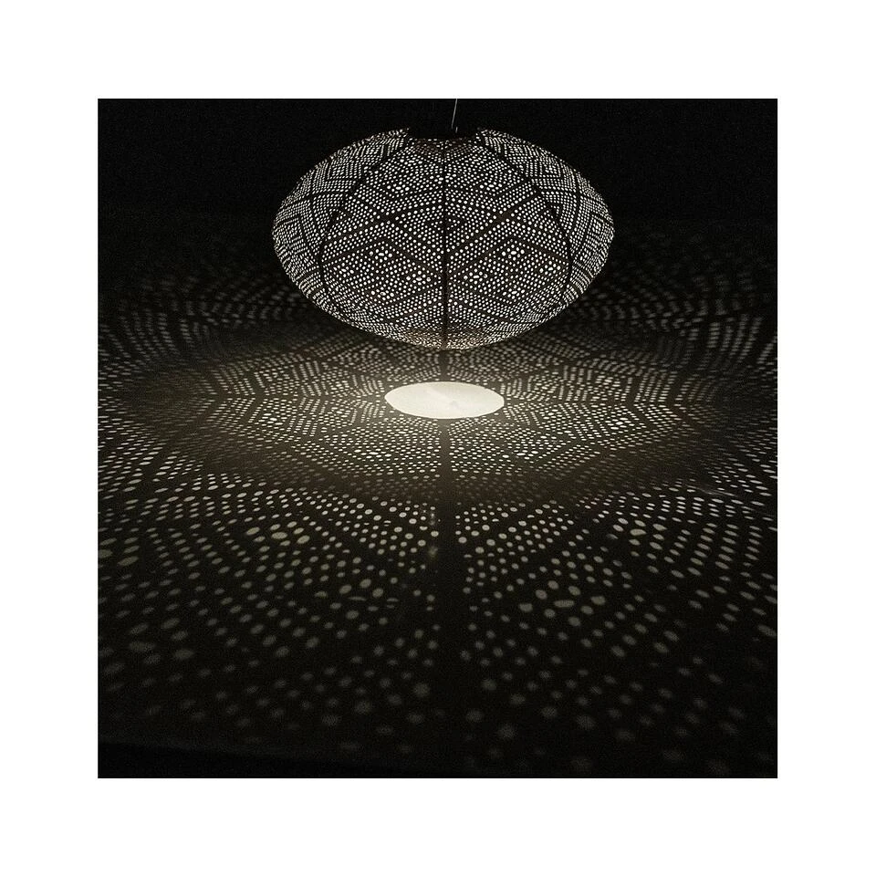 Lumiz Solar Buitenlampion Paisley Oval - Solar Tuinverlichting - 40 Cm - Groen 5 Lumiz Solar Buitenlampion Paisley Oval - Solar Tuinverlichting - 40 Cm - Groen - Afbeelding 3